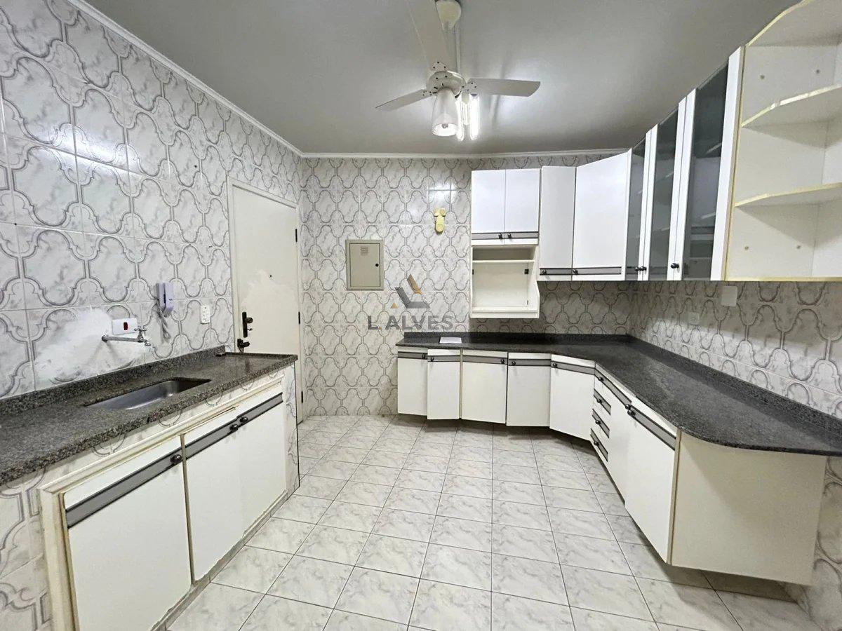  - Apartamento 3 dormitórios