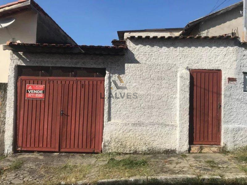 Casa à venda com 2 quartos, 60m² - ,