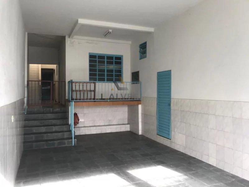 Casa à venda com 3 quartos, 329,59m² - ,