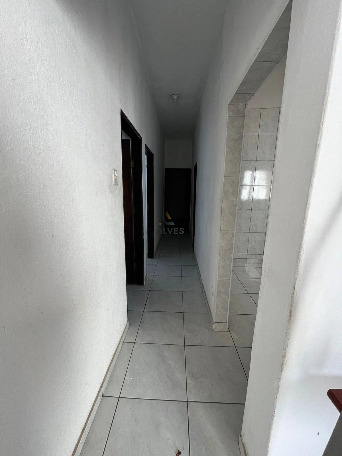 Casa à venda com 3 quartos - ,